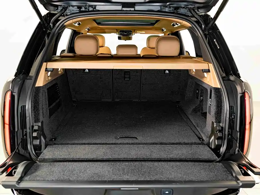 Land Rover Range Rover 2025 — фото 25