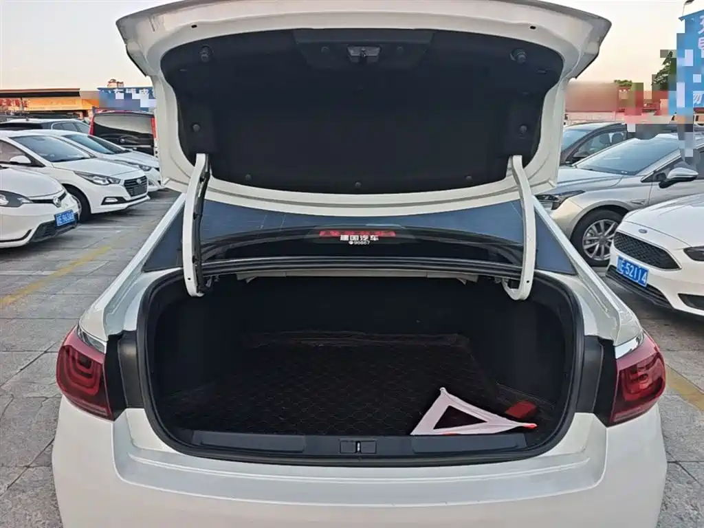 Citroen C4 2018 — фото 19