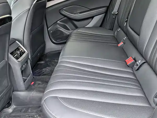 Hongqi H5 2023