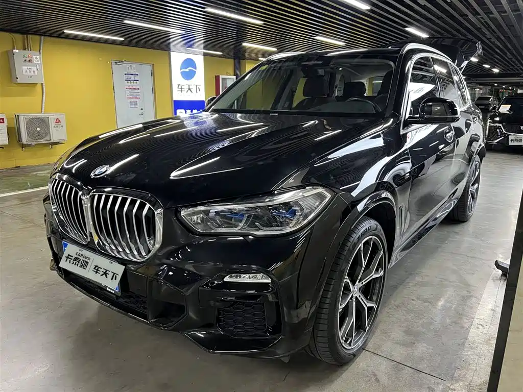 BMW X5 2022 — фото 1