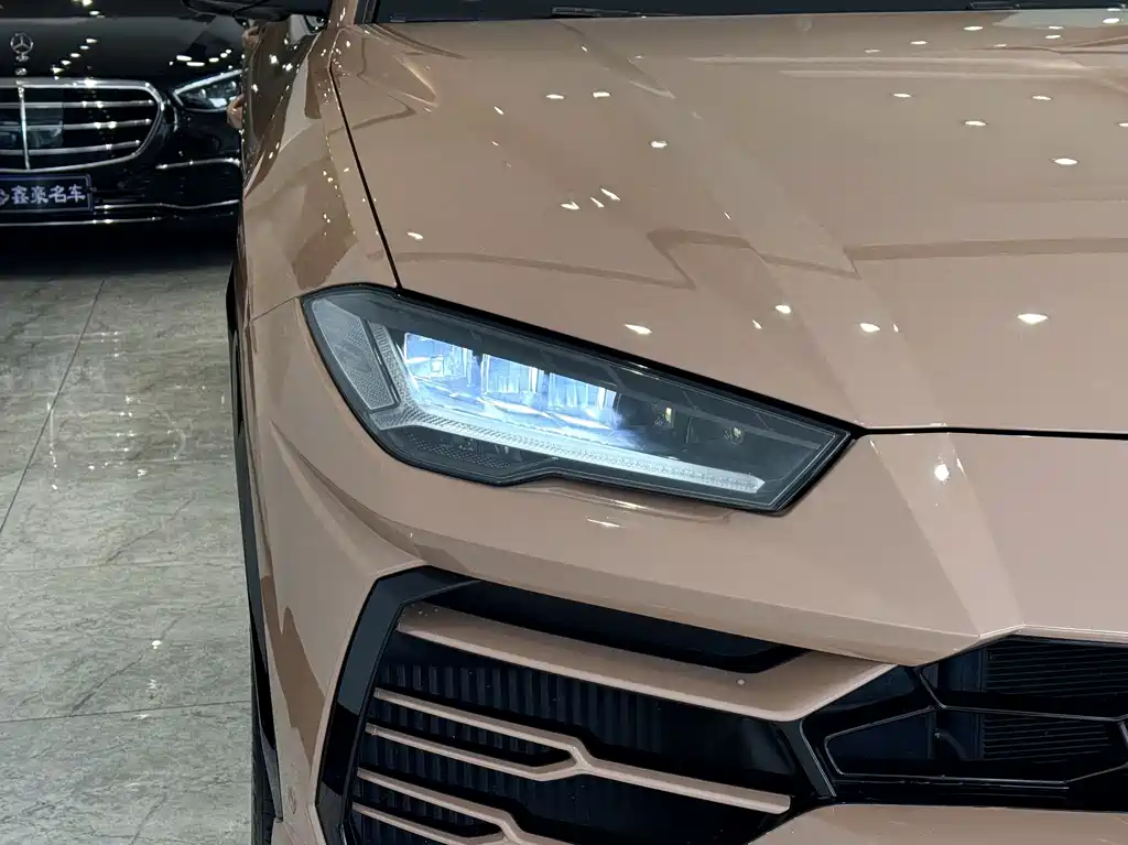 Lamborghini Urus 2018 — фото 5
