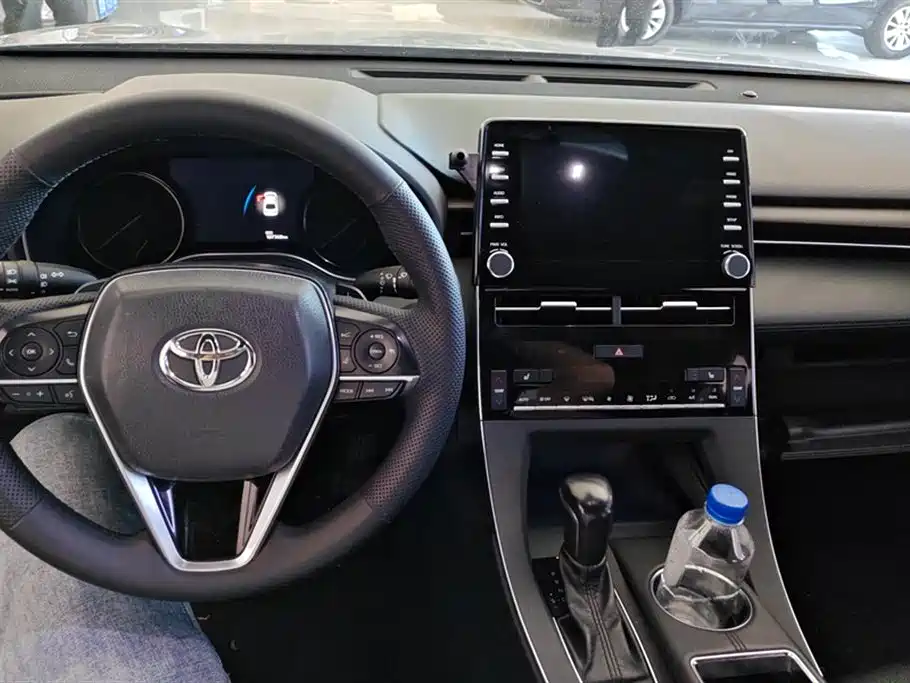 Toyota Avalon 2019 — фото 12