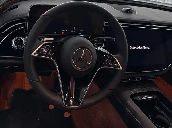 Mercedes-Benz E-Class 2024