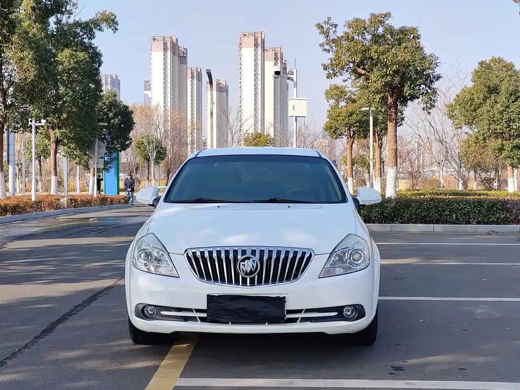 Buick Excelle 2014 — фото 2