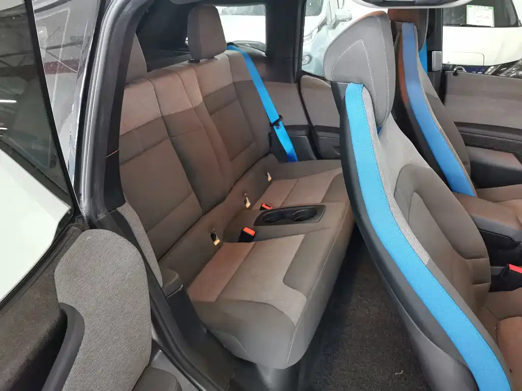 BMW i3 2018 — фото 6