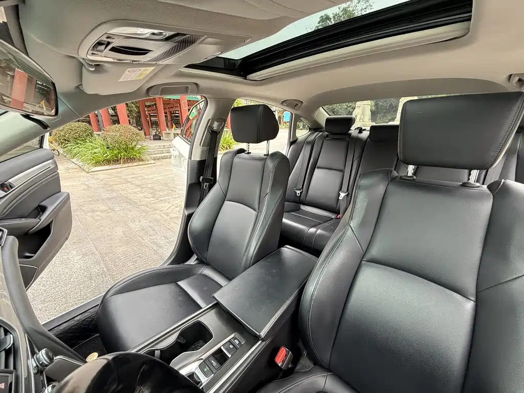 Honda Accord 2019 — фото 13