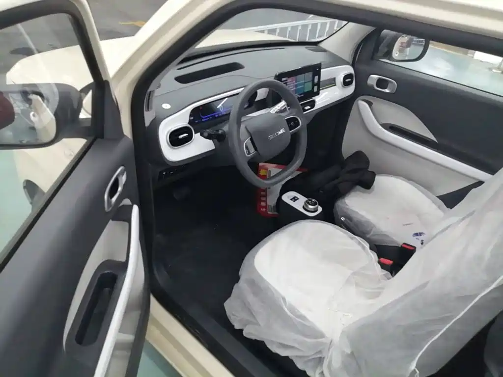 Geely Galaxy Panda 2026 — фото 16