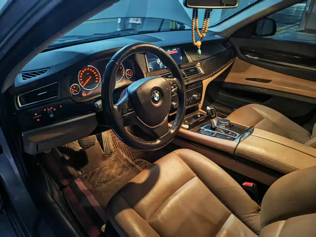 BMW 7 Series 2015 — фото 7