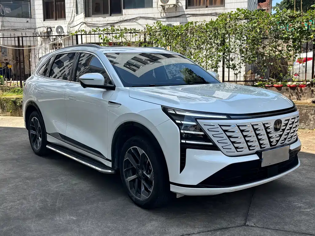 Changan CS75 PLUS 2025 — фото 3