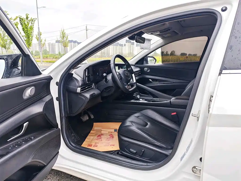Hyundai Elantra 2021