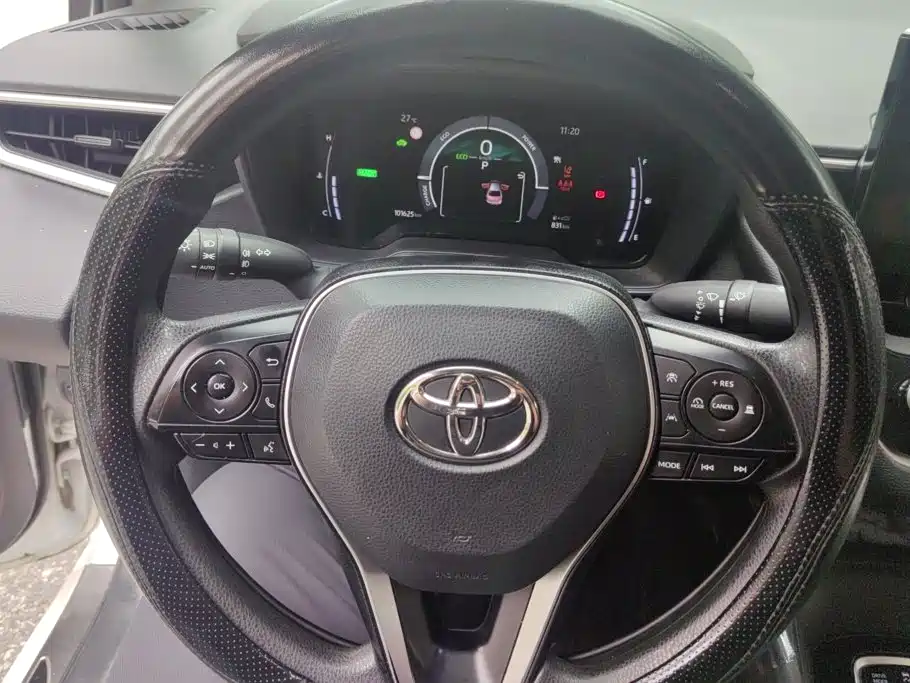Toyota Corolla 2023 — фото 15