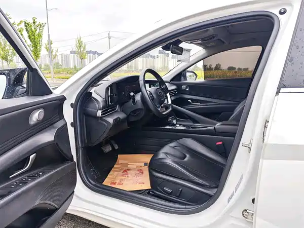 Hyundai Elantra 2021