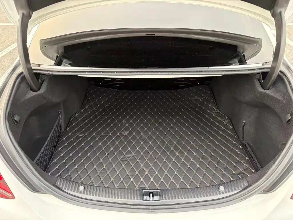 Mercedes-Benz C-Class 2020 — фото 15