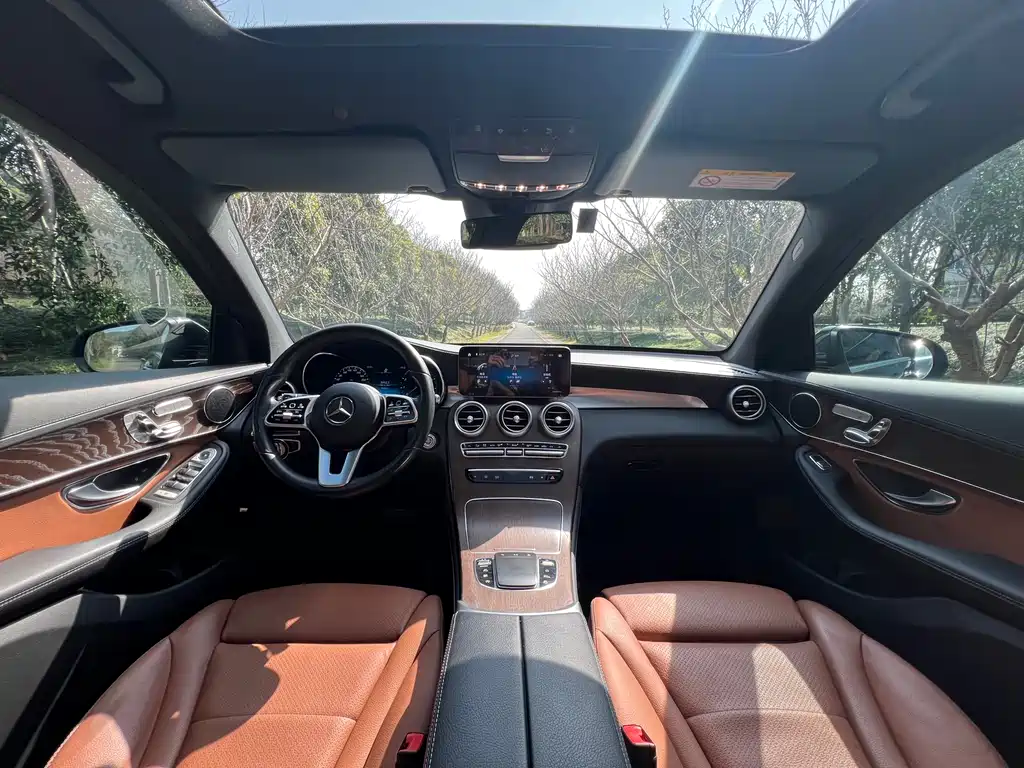 Mercedes-Benz GLC 2020 — фото 17