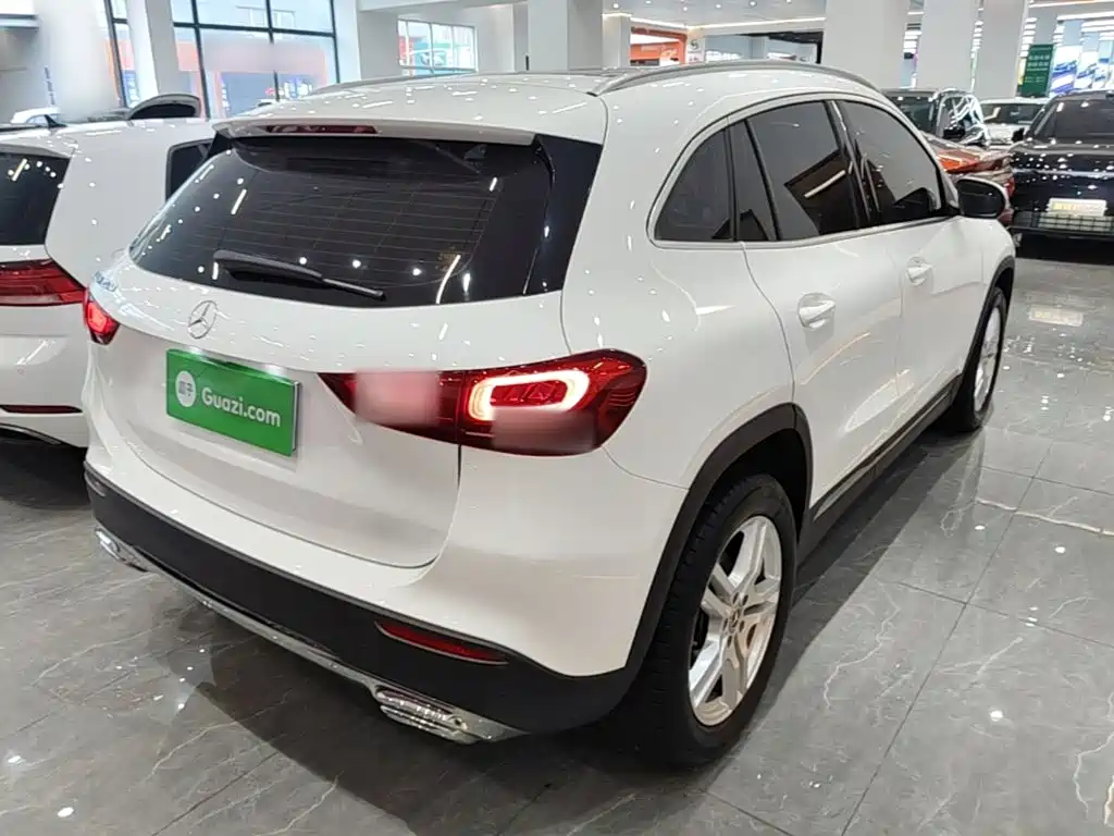 Mercedes-Benz GLA 2023