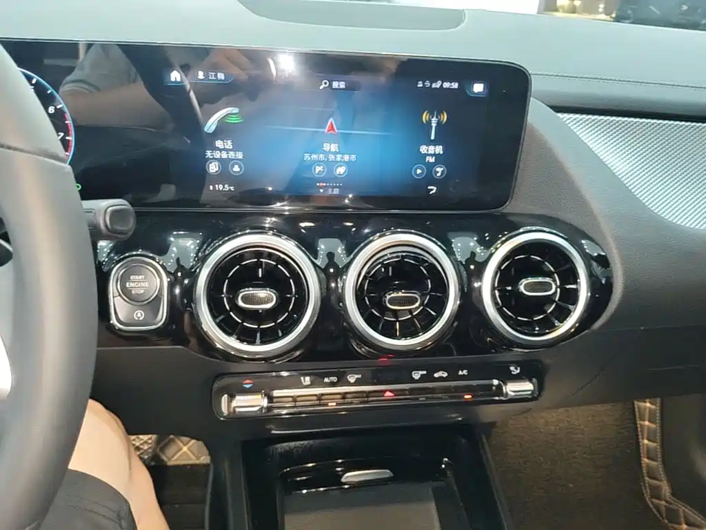 Mercedes-Benz GLA 2023 — фото 13