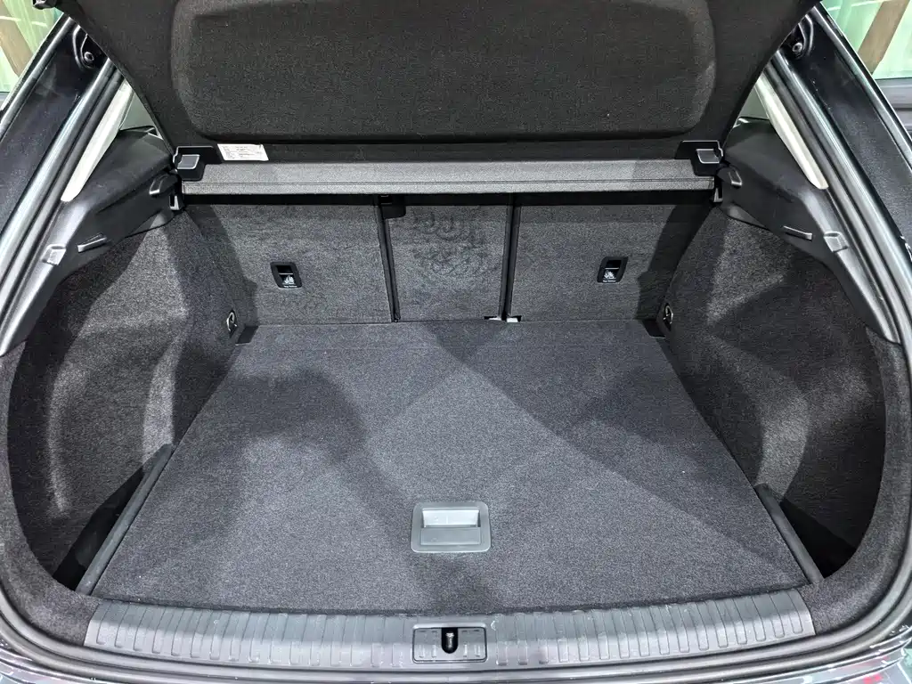 Audi Q3 2023 — фото 16