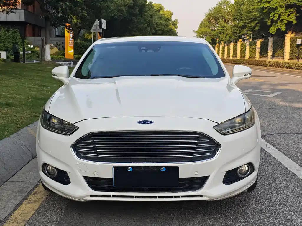 Ford Mondeo 2014 — фото 2