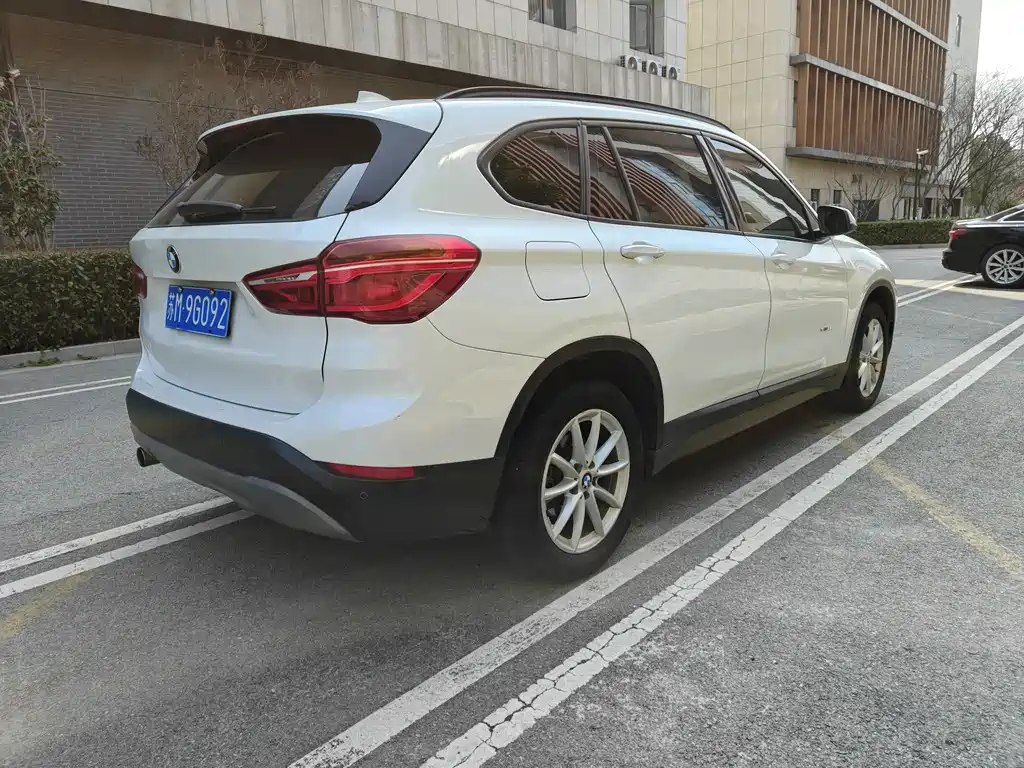BMW X1 2018 — фото 9