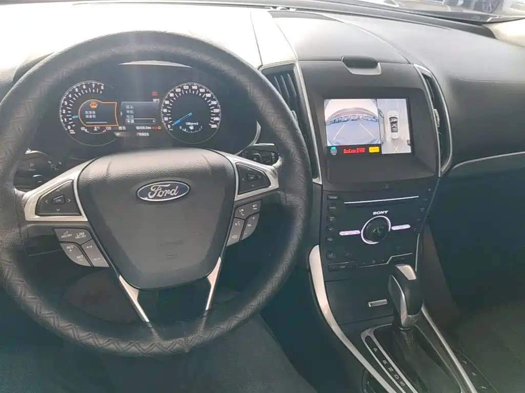 Ford Edge 2016 — фото 10