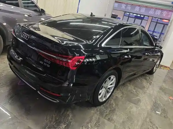 Audi A6L 2022
