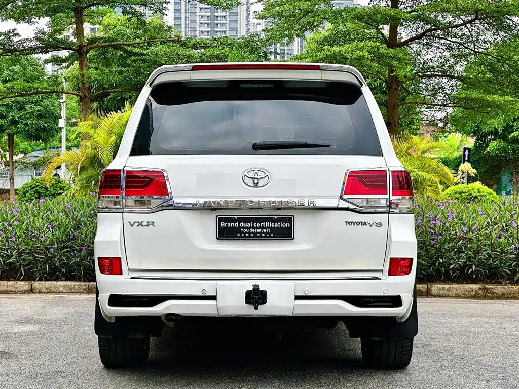 Toyota Land Cruiser 2010 — фото 6