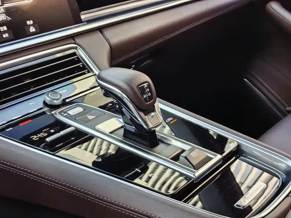 Porsche Panamera 2021 — фото 13