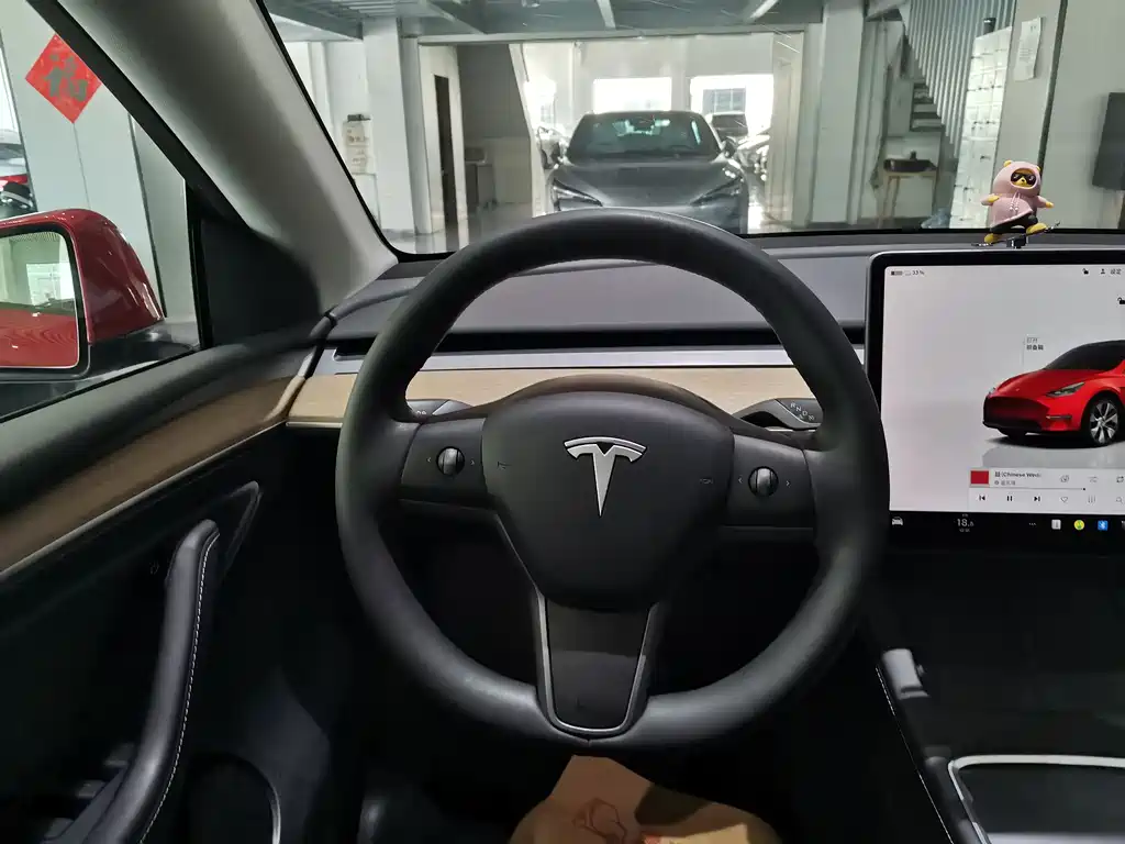 Tesla Model Y 2022 — фото 12