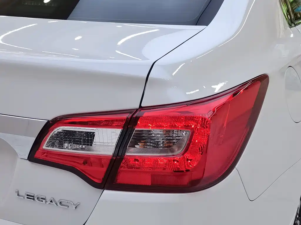 Subaru Legacy 2021 — фото 20