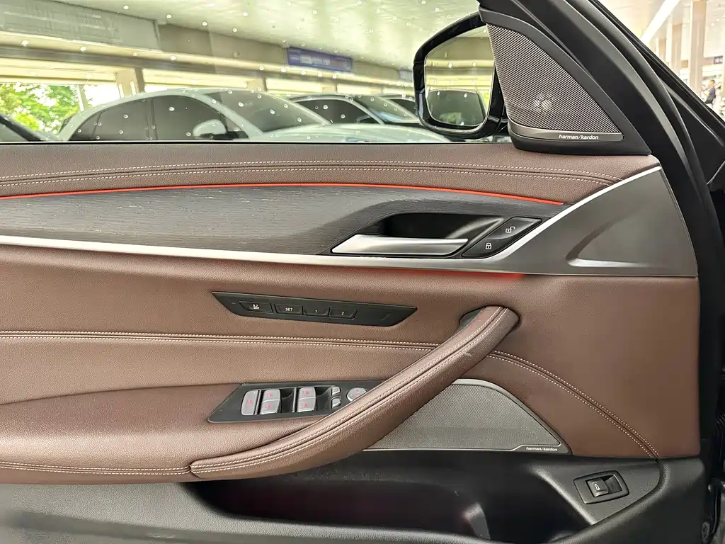 BMW 5 Series 2023