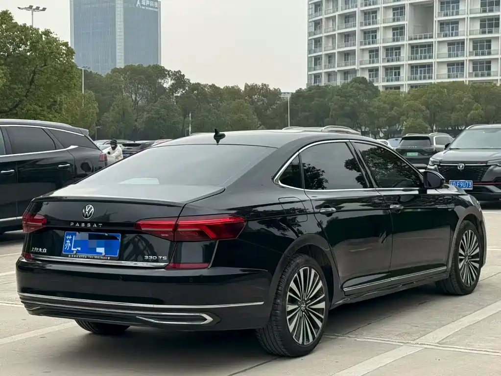 Volkswagen Passat 2021 — фото 9
