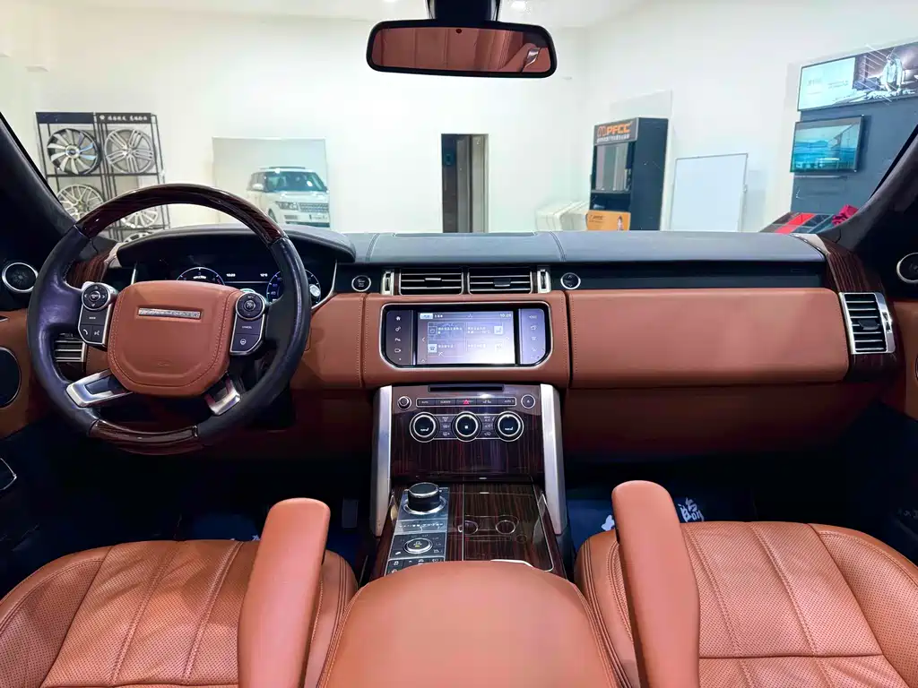 Land Rover Range Rover 2017 — фото 19