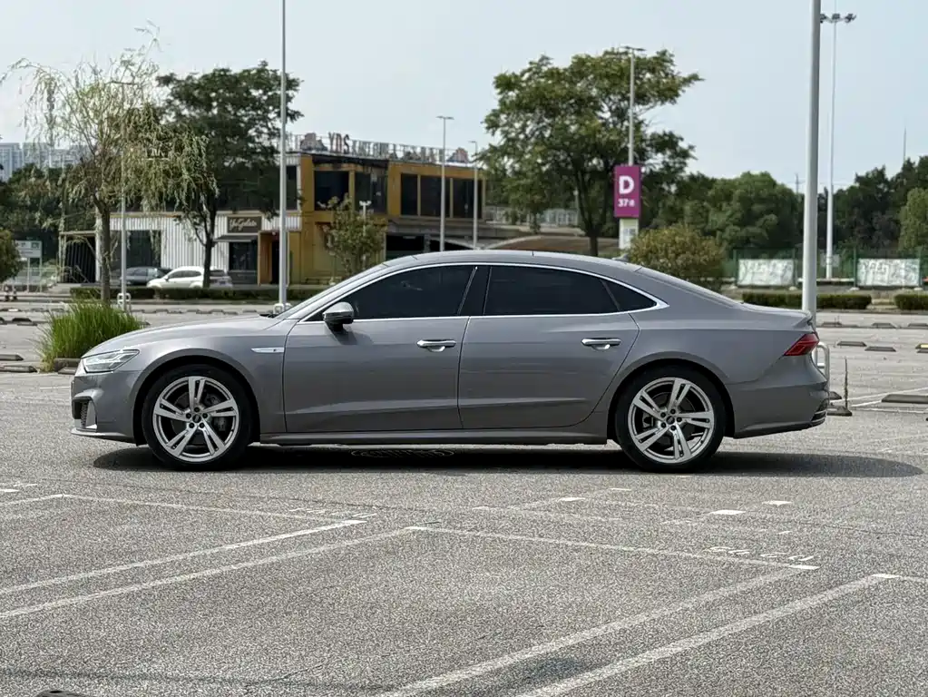 Audi A7L 2022 — фото 4