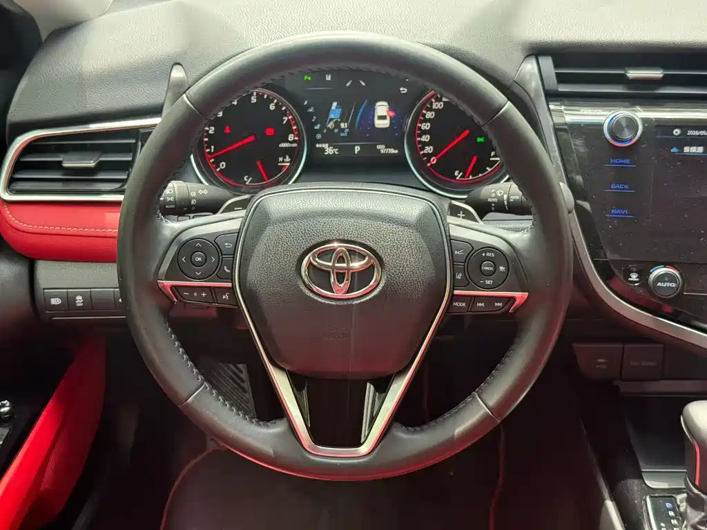 Toyota Camry 2020 — фото 4