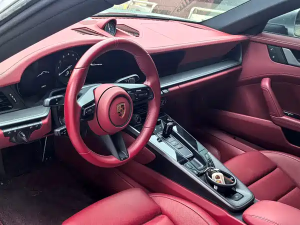 Porsche 911 2023