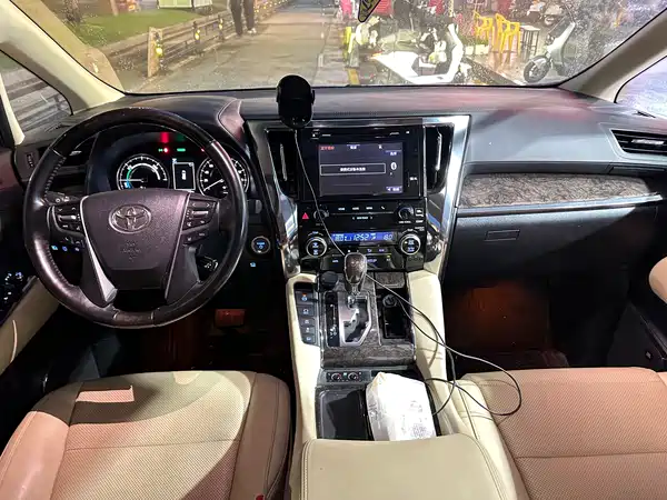 Toyota Vellfire 2020
