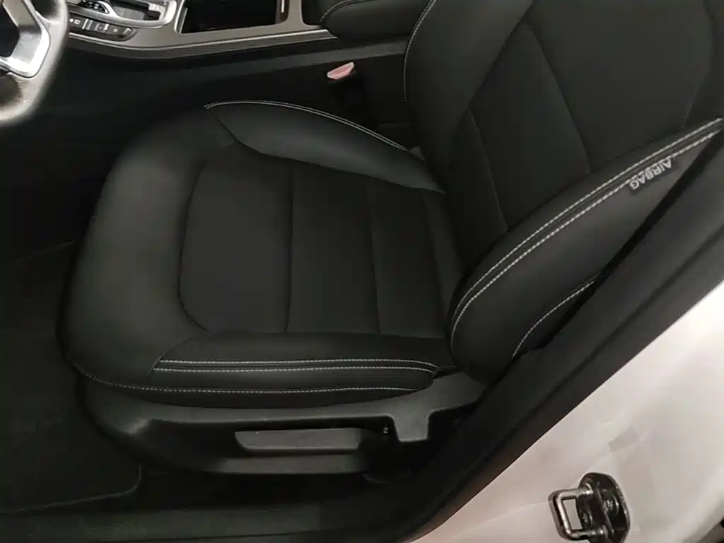 Geely Emgrand GS 2019 — фото 15