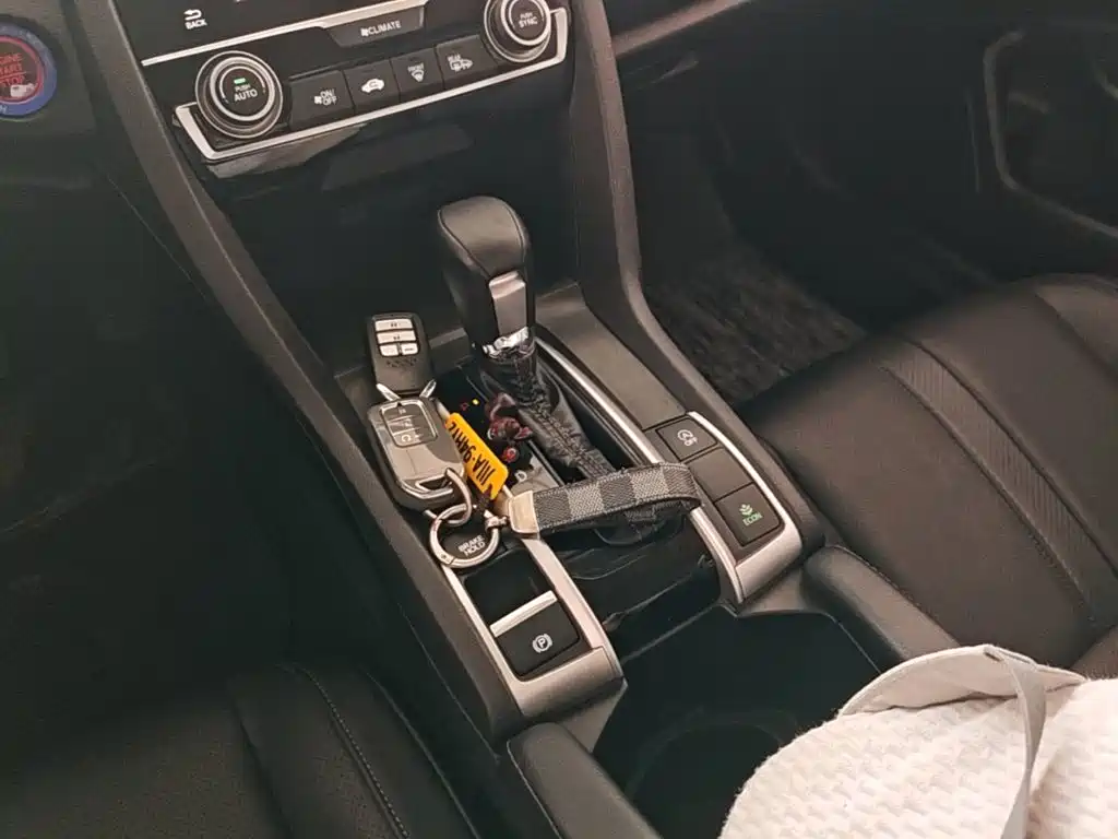 Honda Civic 2018 — фото 14