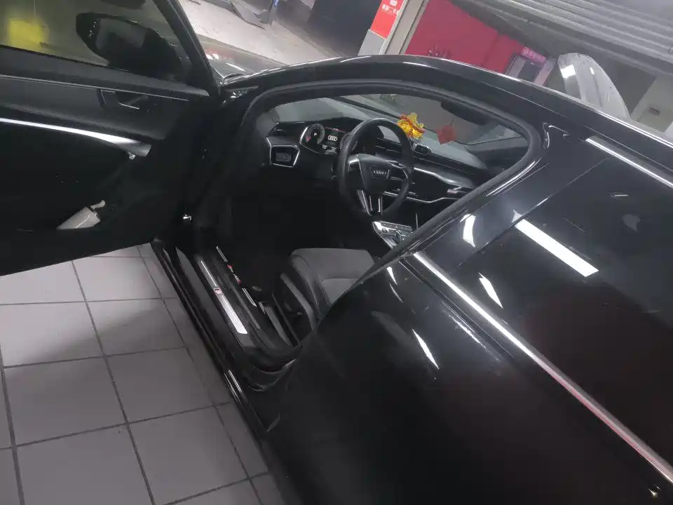 Audi A6L 2021