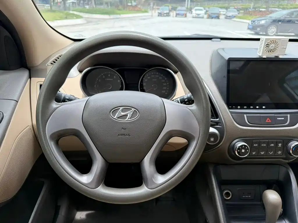 Hyundai ix35 2014 — фото 8