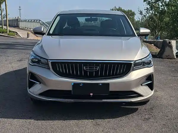 Geely Emgrand 2023