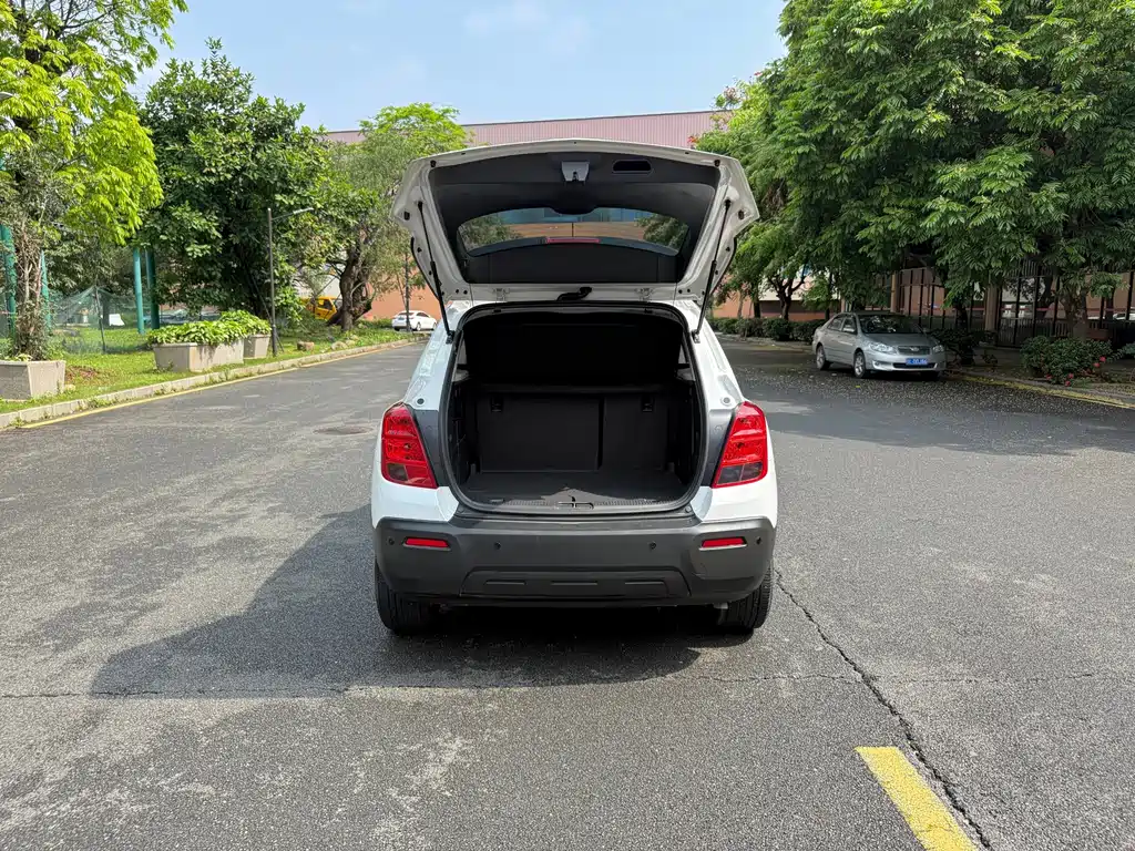Chevrolet Trax 2015 — фото 17