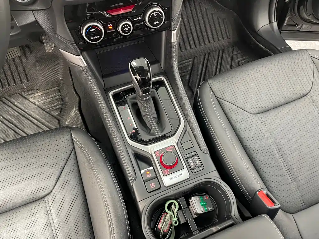 Subaru Forester 2022 — фото 12