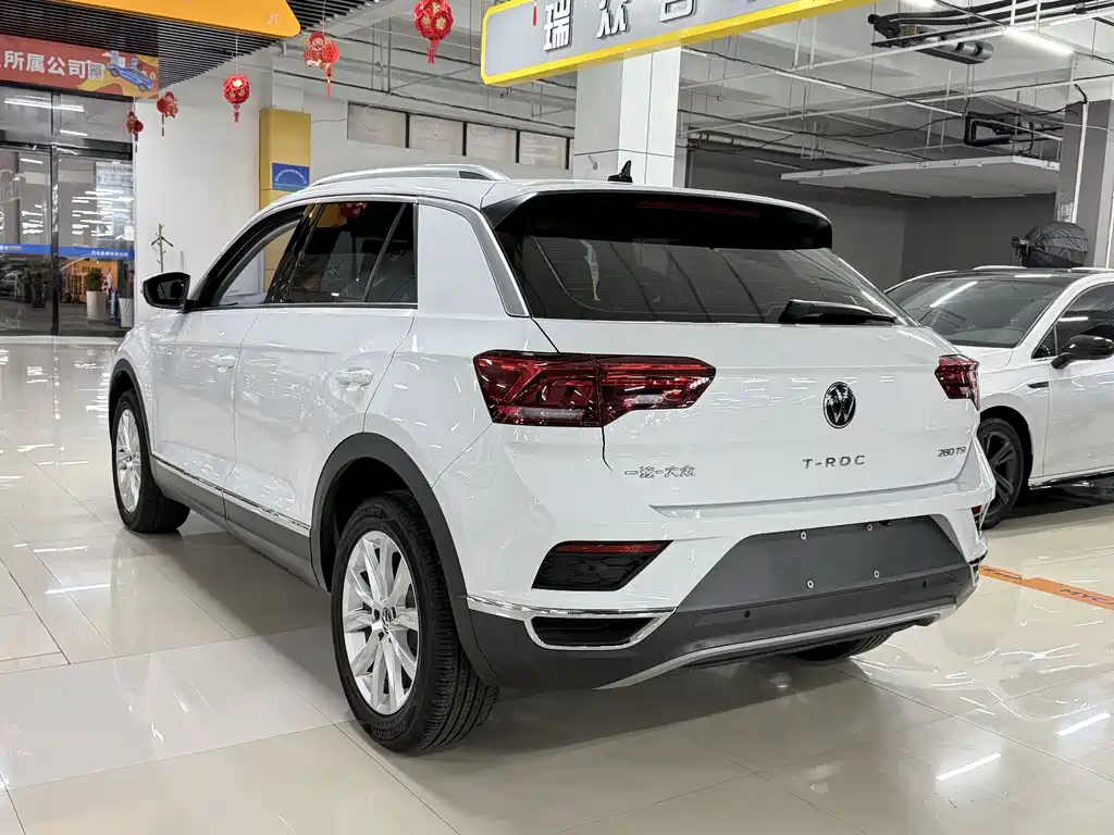 Volkswagen T-Roc 2023