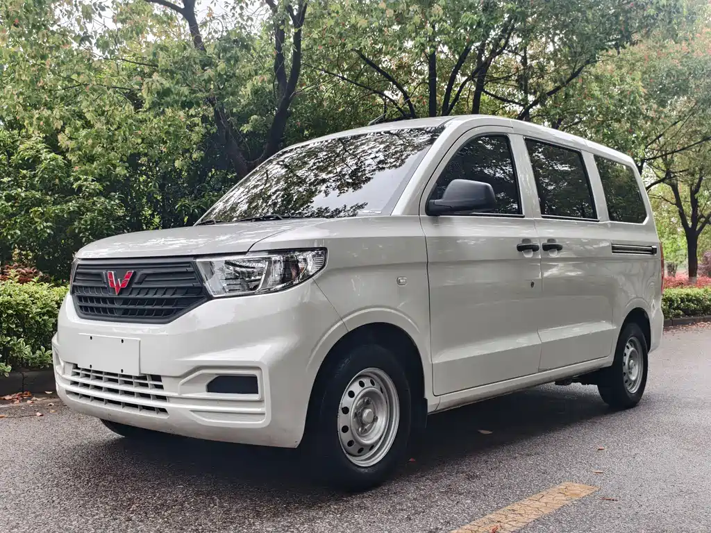 Wuling Hongguang V 2023 — фото 1