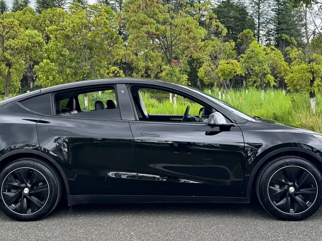 Tesla Model Y 2022 — фото 5