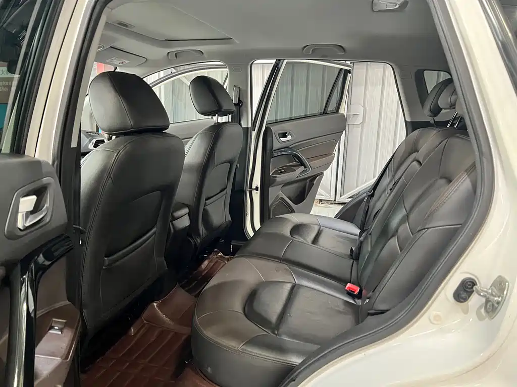 GAC Trumpchi GS4 2015 — фото 6