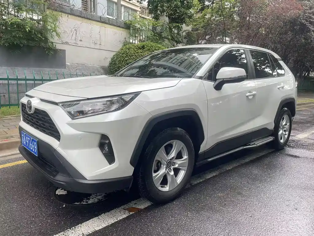 Toyota RAV4 2024