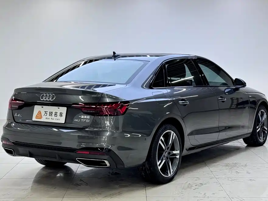 Audi A4L 2023 — фото 3