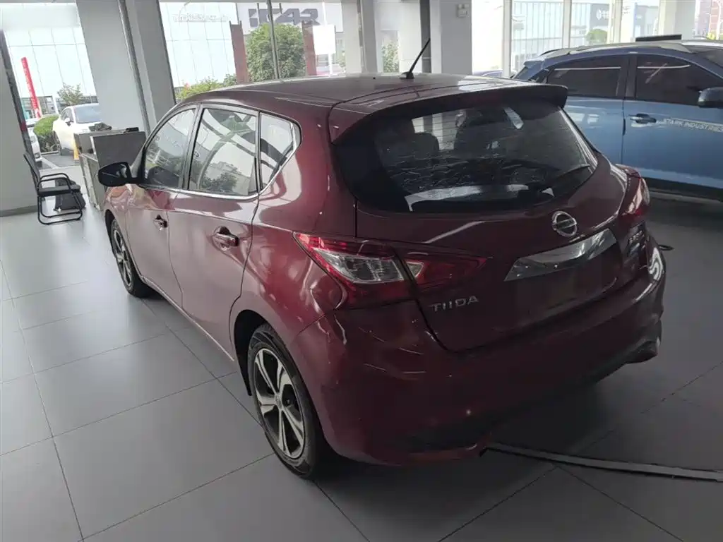 Nissan Tiida 2018 — фото 5